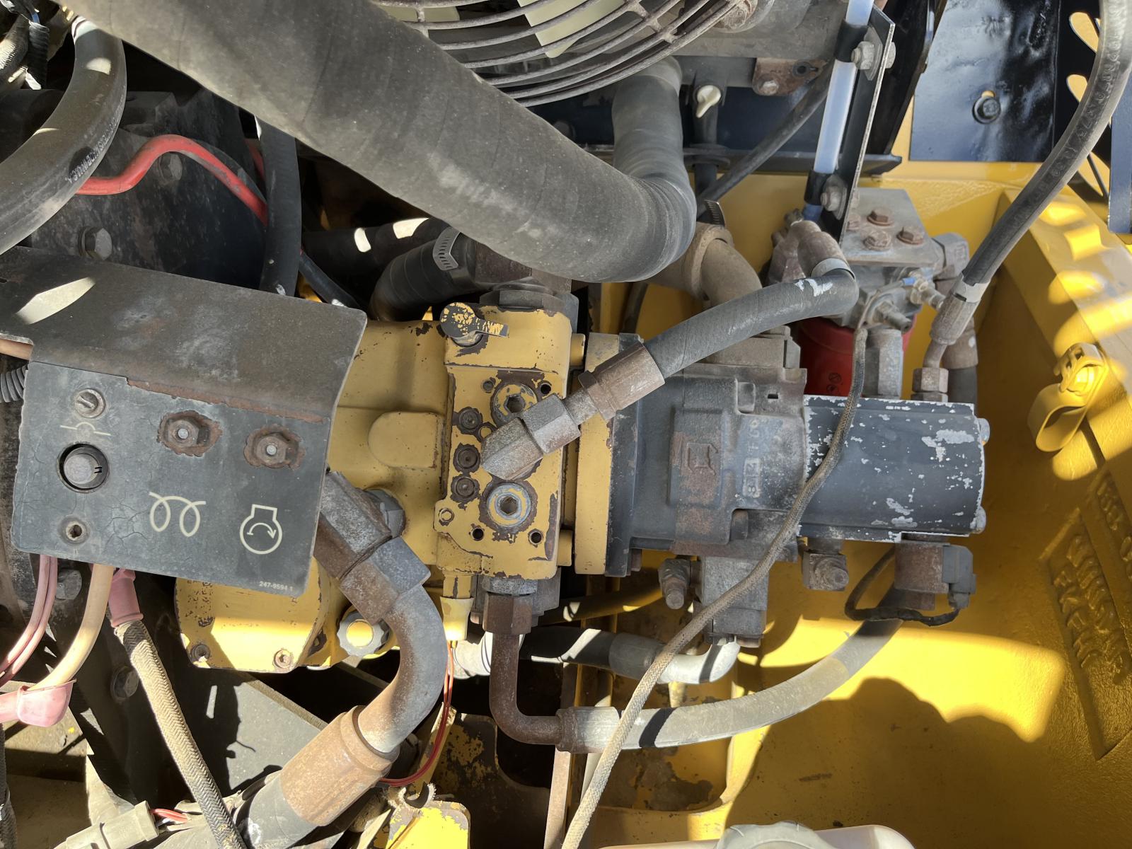 ./imagenes/INVOICE/2019/15623/CARGADOR FRONTAL CATERPILLAR 908 (12).JPG